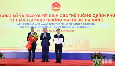 Gallery - Công bố quyết định thành lập Khu thương mại tự do Đà Nẵng